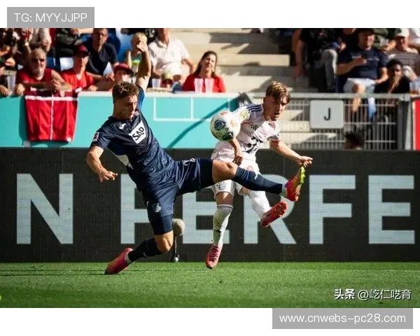 拜仁慕尼黑5-1大胜霍芬海姆，新援迪亚斯上演帽子戏法